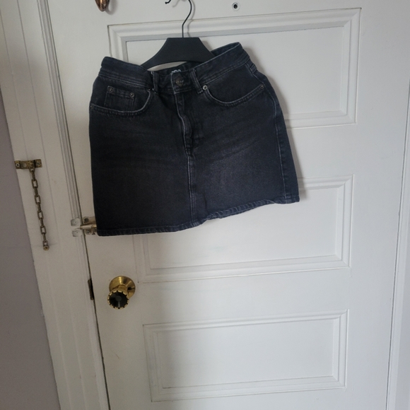 Two BDG skirts - Picture 4 of 4